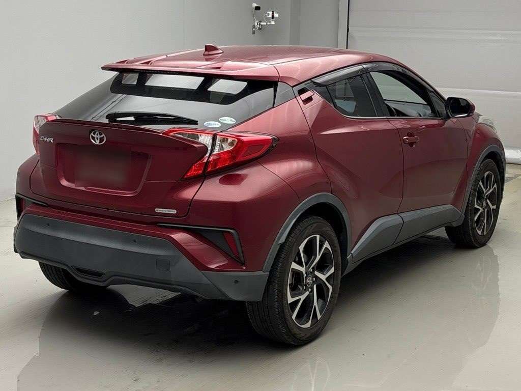 2018 Toyota C-HR G-T 4WD auction photo 2
