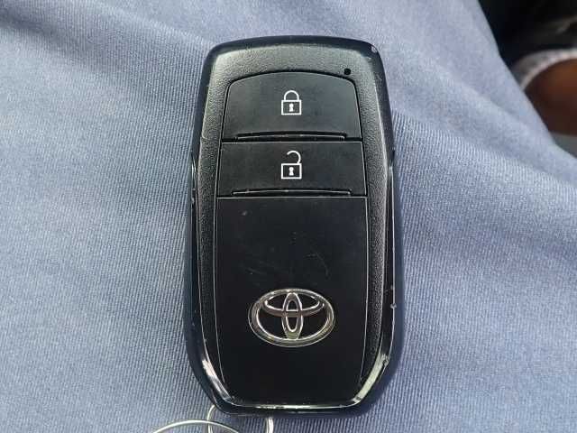 2021 Toyota Aqua X auction photo 8