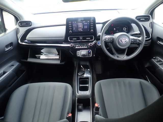 2021 Toyota Aqua X auction photo 3