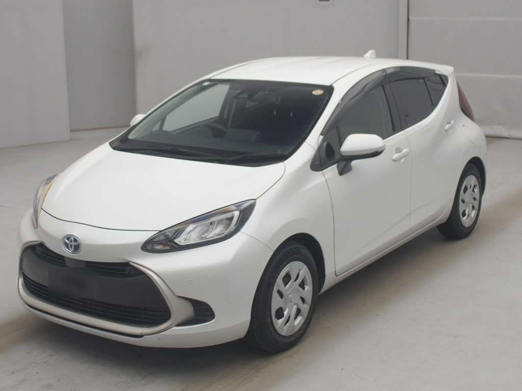 Japan Auction Vehicles 4 2023 Toyota Aqua G auction photo