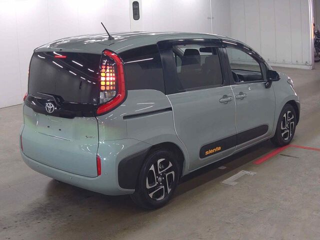 2024 Toyota Sienta Hybrid Z auction photo 5