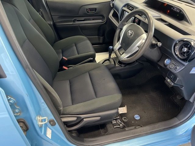 2015 Toyota Aqua ワゴン S auction photo 4