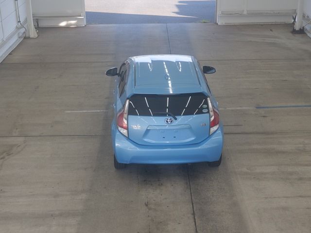 2015 Toyota Aqua ワゴン S auction photo 3