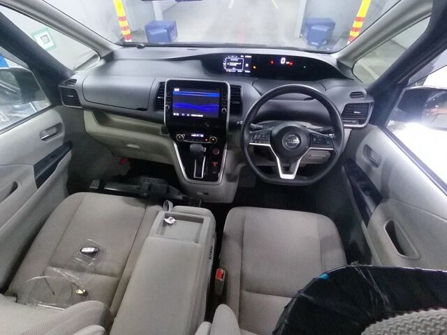 2017 Nissan Serena X auction photo 3