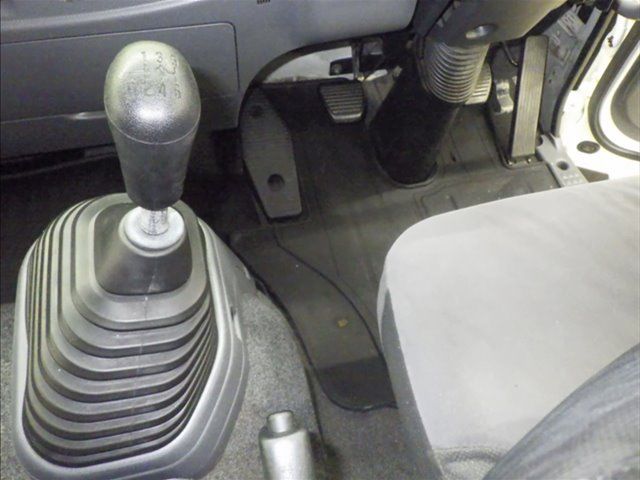 2017 Isuzu Forward Wing auction photo 8