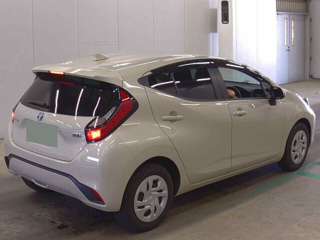 2023 Toyota Aqua X auction photo 5