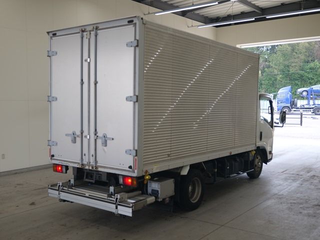 2009 Isuzu Elf アルミバン PG auction photo 2