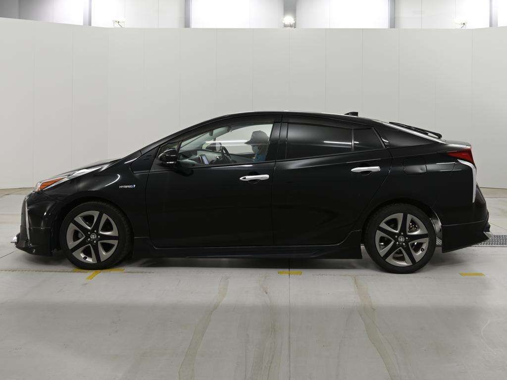 2019 Toyota Prius Aツーリングセレクション auction photo 4