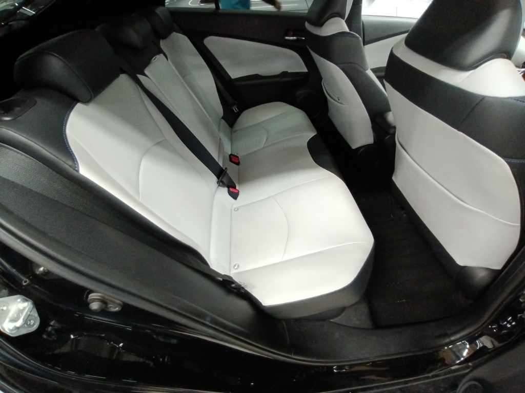 2019 Toyota Prius Aツーリングセレクション auction photo 12