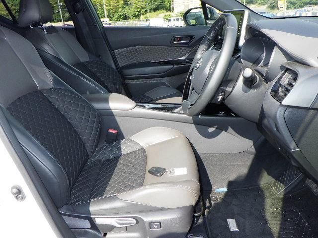 2021 Toyota C-HR G auction photo 6