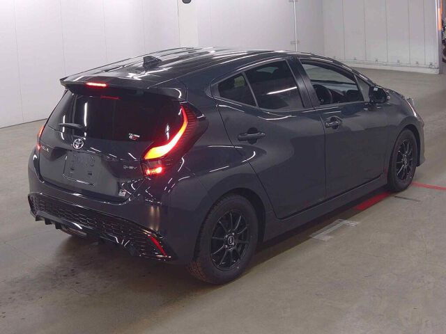 2025 Toyota Aqua GR Sport auction photo 5