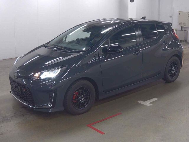 2025 Toyota Aqua GR Sport auction photo 4