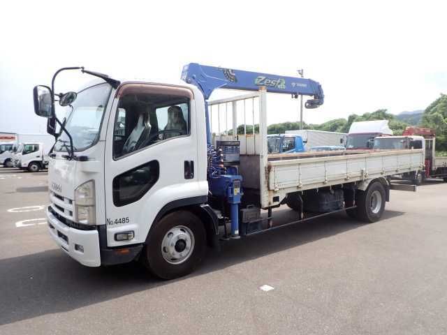 Japan Auction Vehicles 15 2014 Isuzu Forward 2.55t crane equipped auction photo