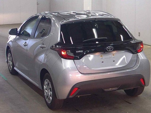 2025 Toyota Yaris X auction photo 2
