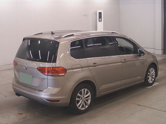 2018 Volkswagen ゴルフトゥーラン TSI Comfortline auction photo 5