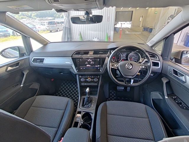 2018 Volkswagen ゴルフトゥーラン TSI Comfortline auction photo 3
