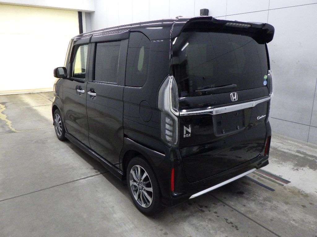 2021 Honda N-BOX カスタムL auction photo 5