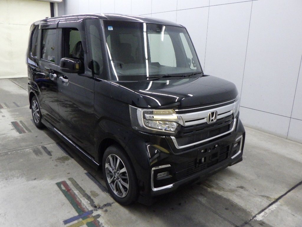 2021 Honda N-BOX L Japan auction vehicle