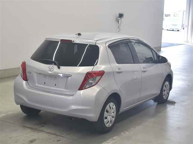 2014 Toyota Vitz F Smile Edition auction photo 5