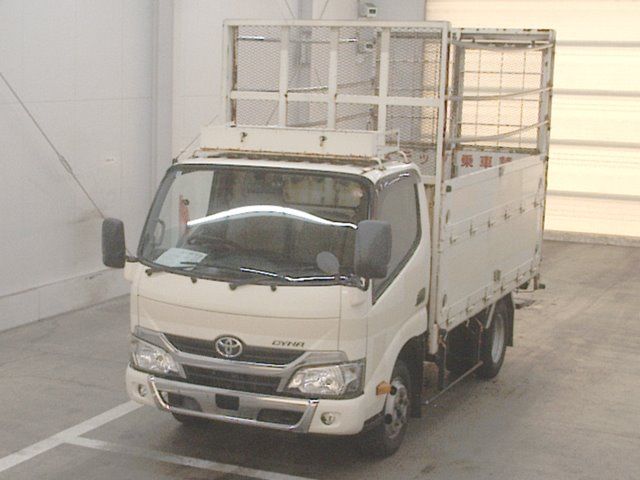 Japan Auction Vehicles 10 2017 Toyota Dyna 平ボディ auction photo