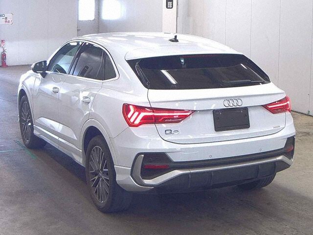 2020 Audi Q3 Sportback 35TFSI Sライン auction photo 2