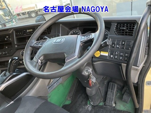 2018 Nissan Diesel クオン Aluminum Wing auction photo 4