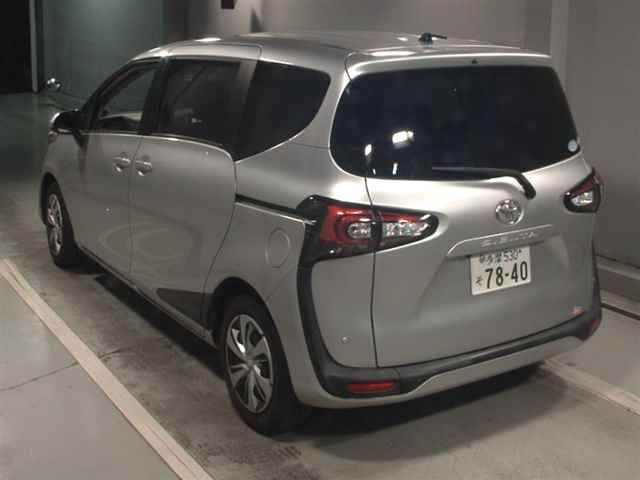 2019 Toyota Sienta Gクエロ auction photo 2