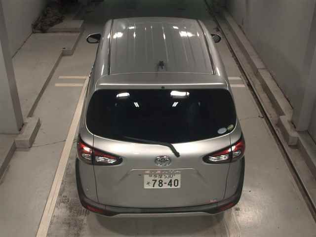 2019 Toyota Sienta Gクエロ auction photo 7