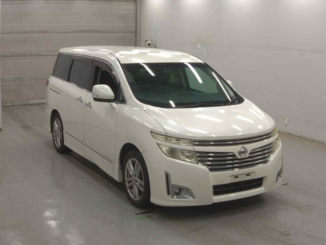 2011 Nissan Elgrand 250ハイウェイスター Japan auction vehicle