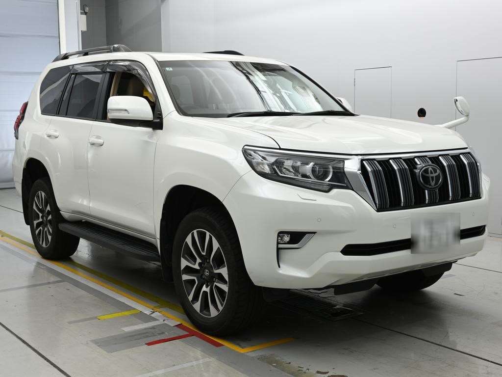 2023 Toyota Land Cruiser Prado TX L Package 4WD auction photo 5