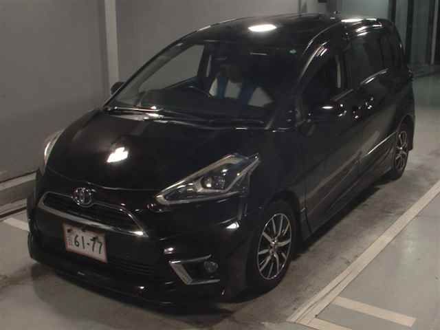 2017 Toyota Sienta Gクエロ auction photo 4