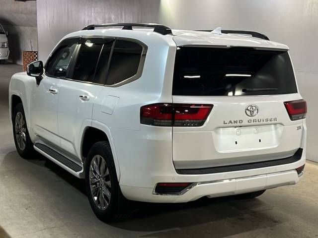 2024 Toyota Land Cruiser ZX auction photo 3
