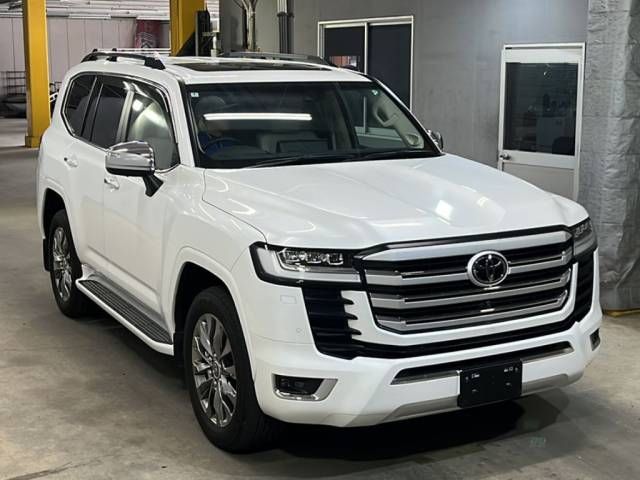 2024 Toyota Land Cruiser ZX auction photo 4