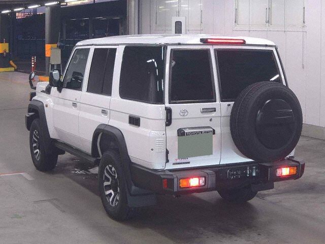 2025 Toyota Land Cruiser 70 AX 4WD auction photo 2