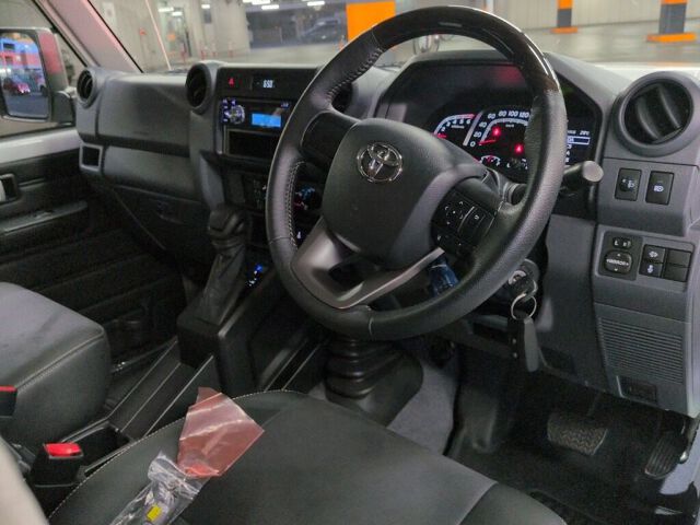 2025 Toyota Land Cruiser 70 AX 4WD auction photo 3