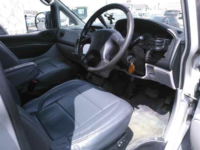 2003 Mitsubishi デリカスペースギア 4WD auction photo 3