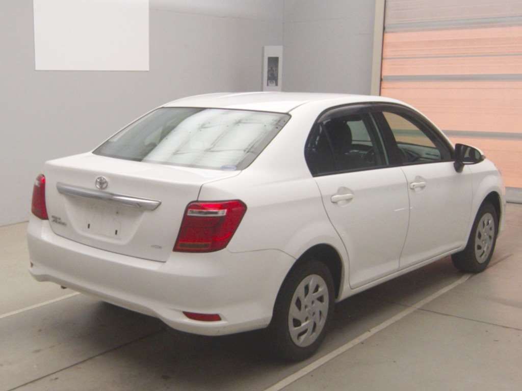 2020 Toyota Corolla Axio EX 4WD auction photo 2