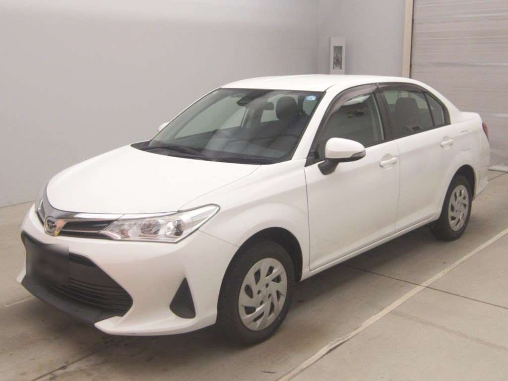 2020 Toyota Corolla Axio EX 4WD Japan auction vehicle