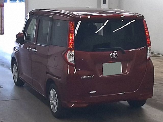 2022 Toyota Roomy X 4WD auction photo 2