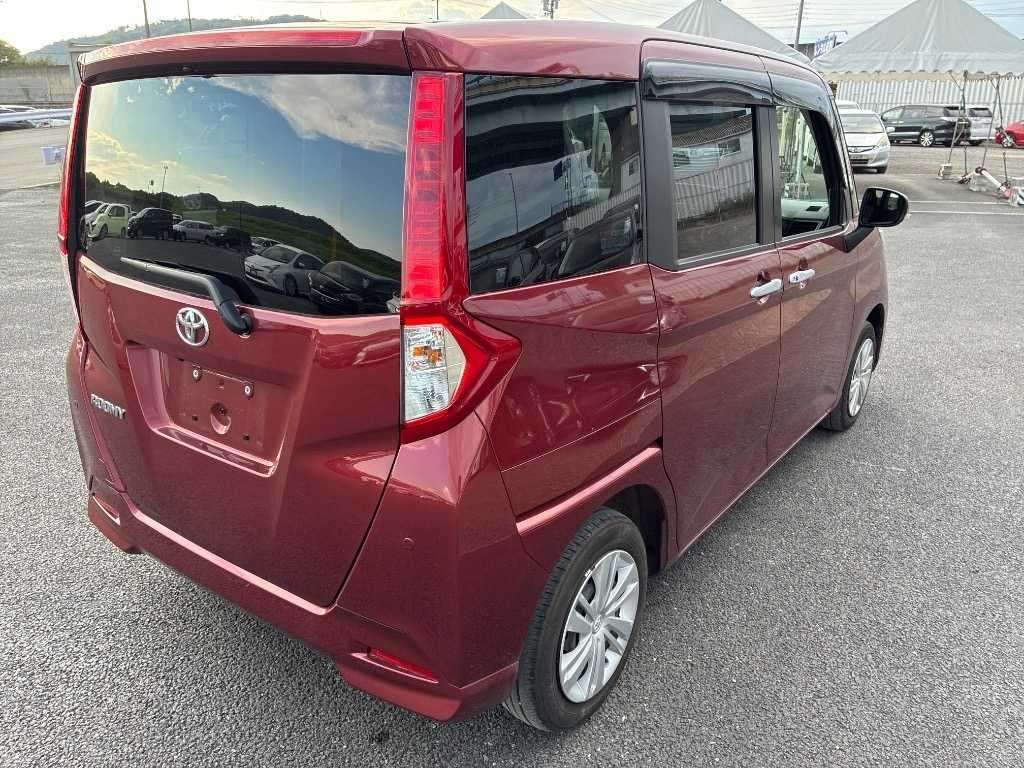2022 Toyota Roomy G auction photo 2