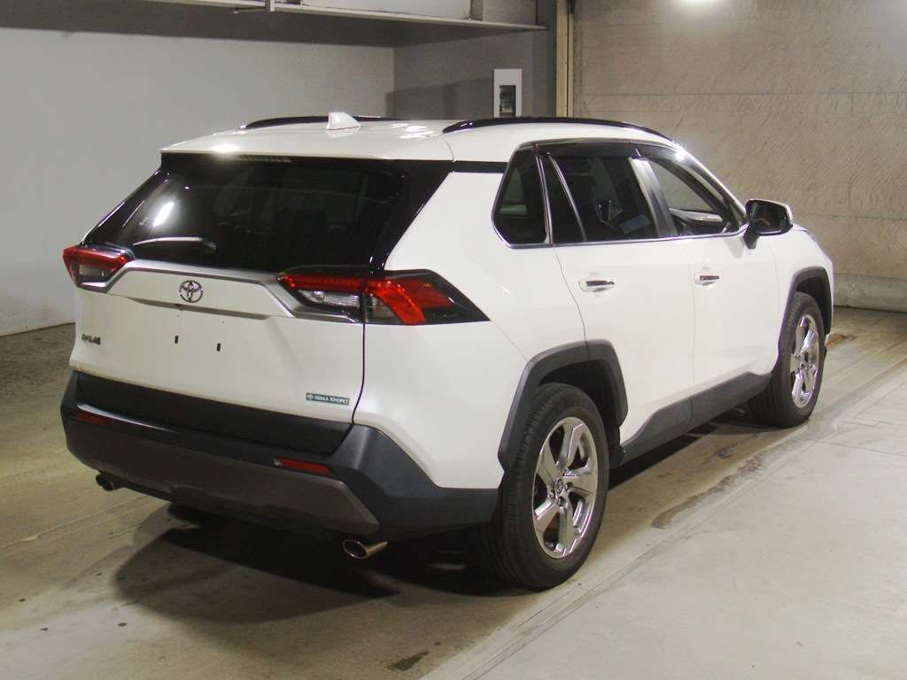 2021 Toyota RAV4 G 4WD auction photo 2