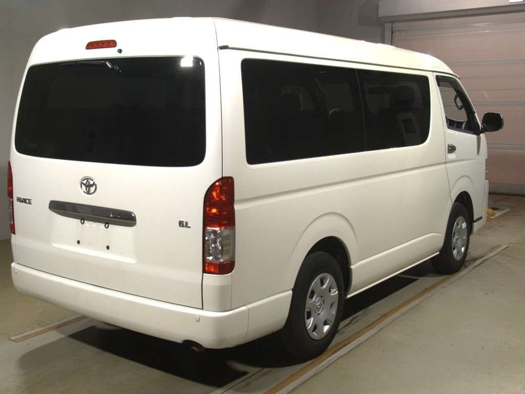 2019 Toyota Hiace GL 4WD auction photo 2