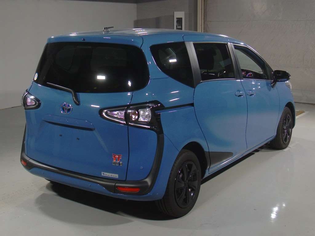 2021 Toyota Sienta HV Fanbase G Safety ED2 auction photo 2