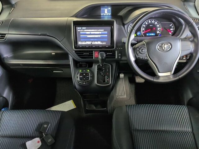 2015 Toyota Noah SI auction photo 3