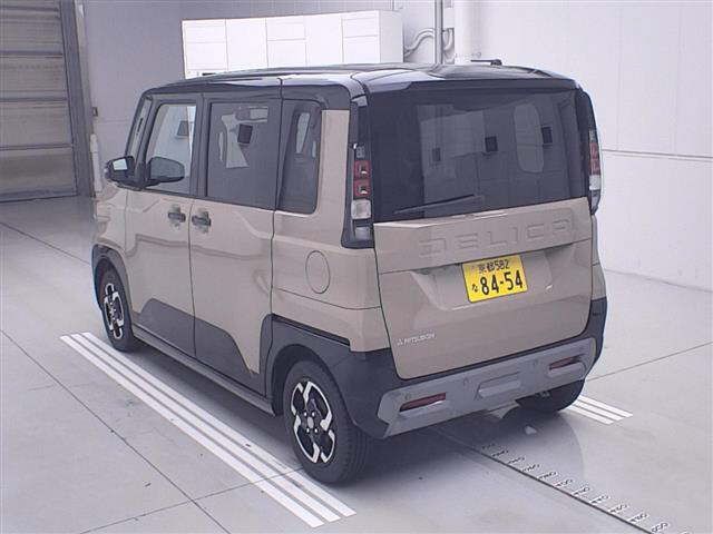 2026 Mitsubishi Delica Mini Gプレミアム auction photo 2