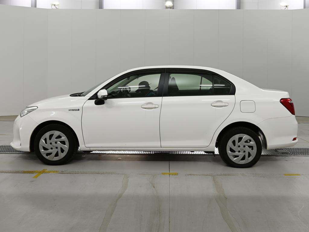 2020 Toyota Corolla Axio ハイブリッド auction photo 4