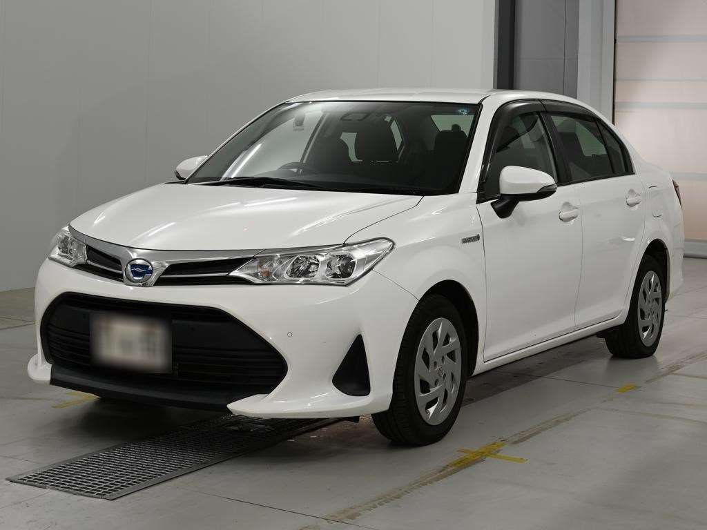 Japan Auction Vehicles 14 2020 Toyota Corolla Axio ハイブリッド auction photo