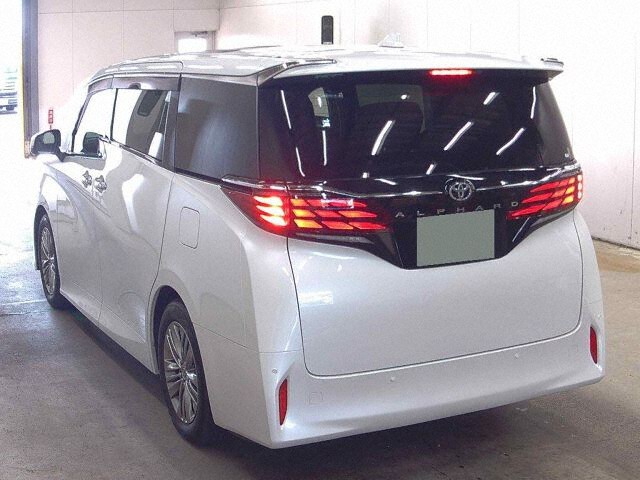 2024 Toyota Alphard Z auction photo 2