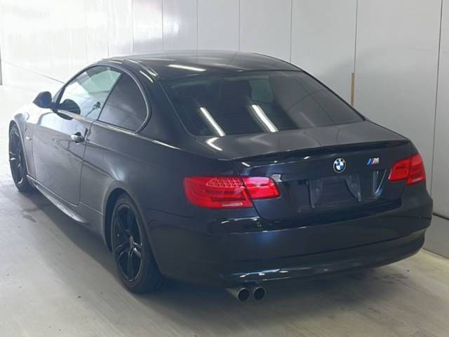 2008 BMW 3 Series 320i クーペ auction photo 3