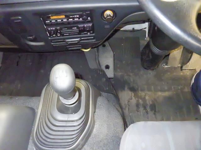2005 Isuzu Forward 平ボディ auction photo 7